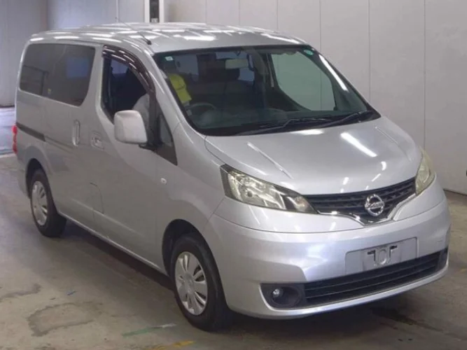 * Во Владивостоке, Таможенное оформление  * NISSAN NV200 VANETTE * M20-011004 *