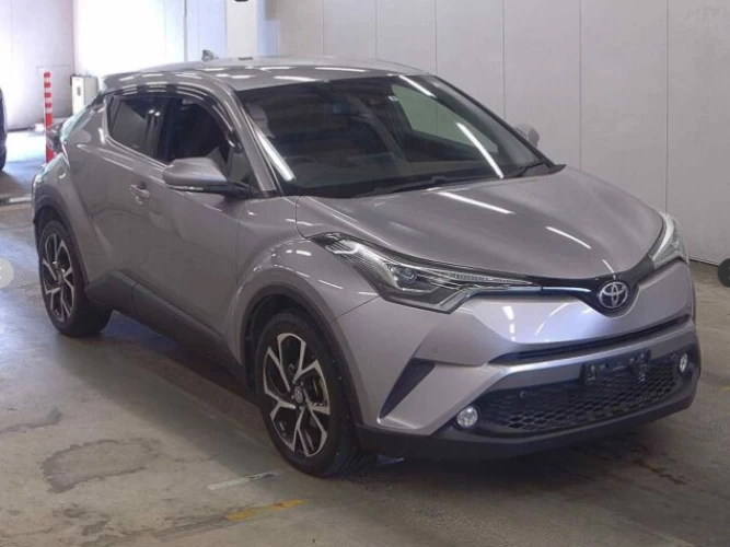 * ВРУЧЁН ! * TOYOTA C-HR NGX50-2020918 *