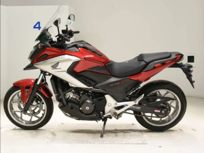 Продаётся во Владивостоке! HONDA NC750X DCT ! Автомат ! *