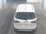 * Вручён ! * TOYOTA	SIENTA * 5
