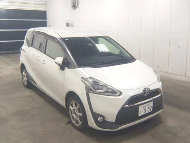 * Вручён ! * TOYOTA	SIENTA *