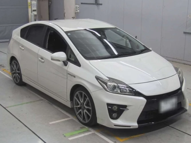 * Доставлен с аукциона, ожидает погрузку * TOYOTA PRIUS * Приход Владивосток Август !