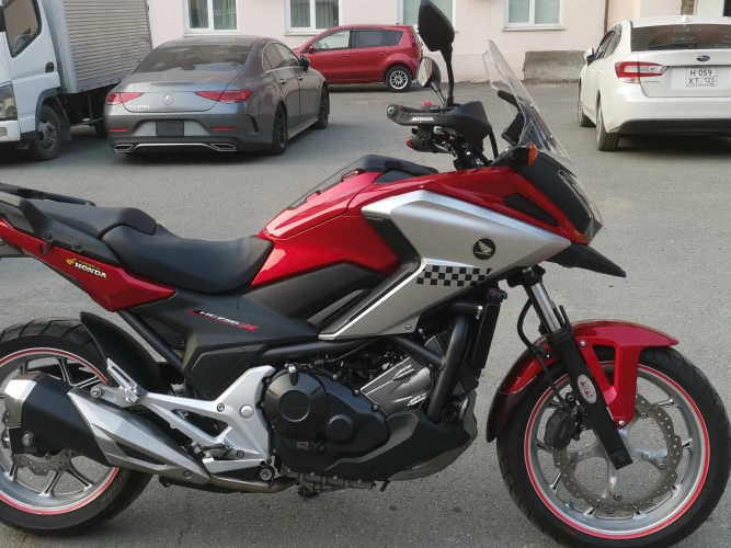 * ПРОДАЁТСЯ во Владивостоке ! * HONDA NC750X ! * RC90-1000535 *