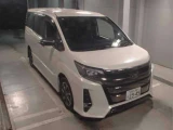 * Вручён в Москве ! * TOYOTA NOAH * ZRR80-0701123 * 1