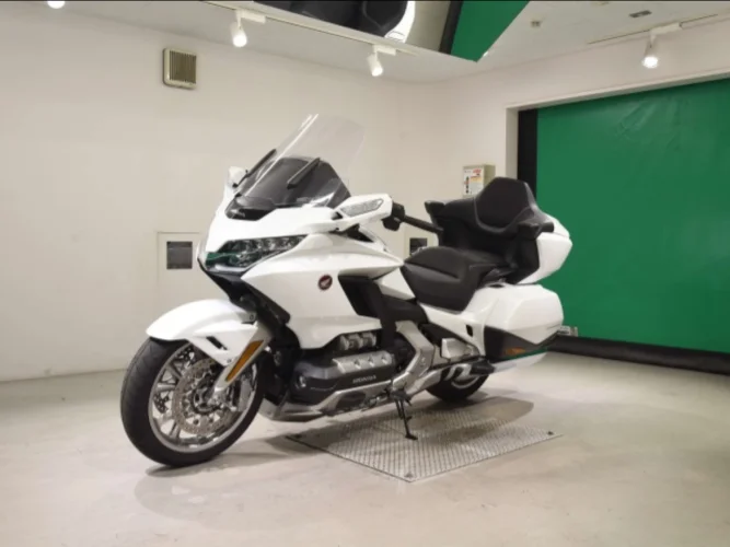 Продаётся во Владивостоке ! / HONDA GL1800 GOLDWING Tour !!! /